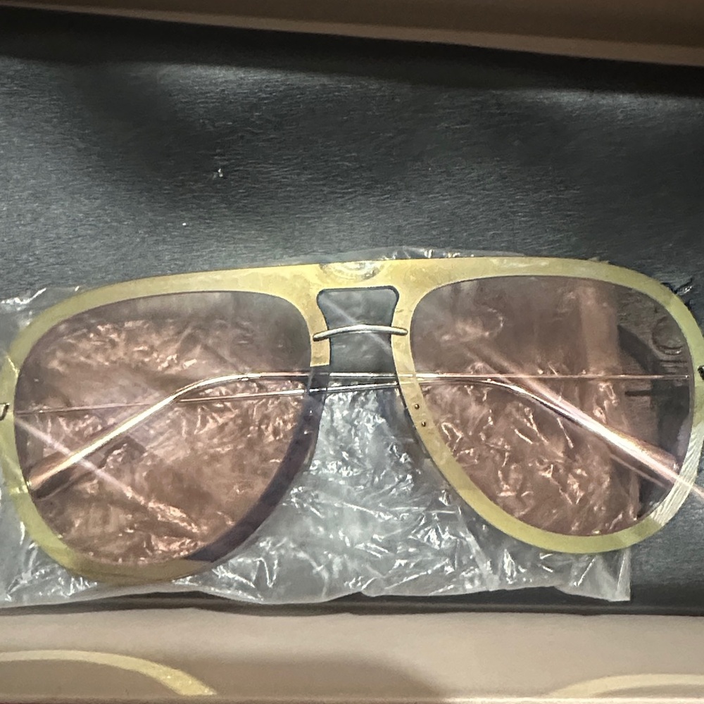 Vintage Aviator Sunglasses with Gold Frame